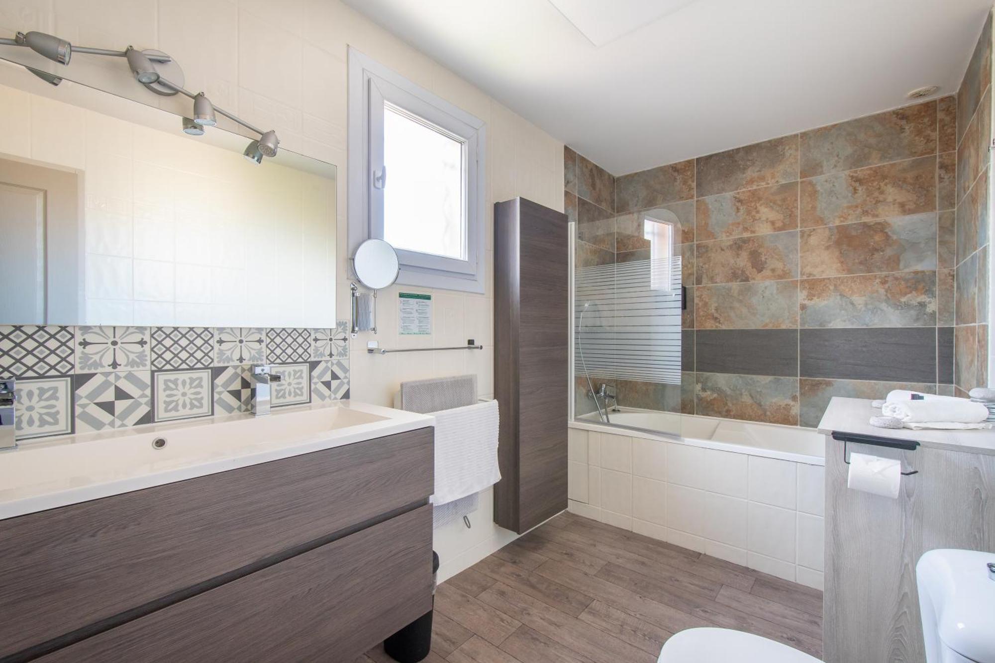 Guesthouse La Costiere - Logements Independants - Espace Piscine Jacuzzi Lunel  Eksteriør billede